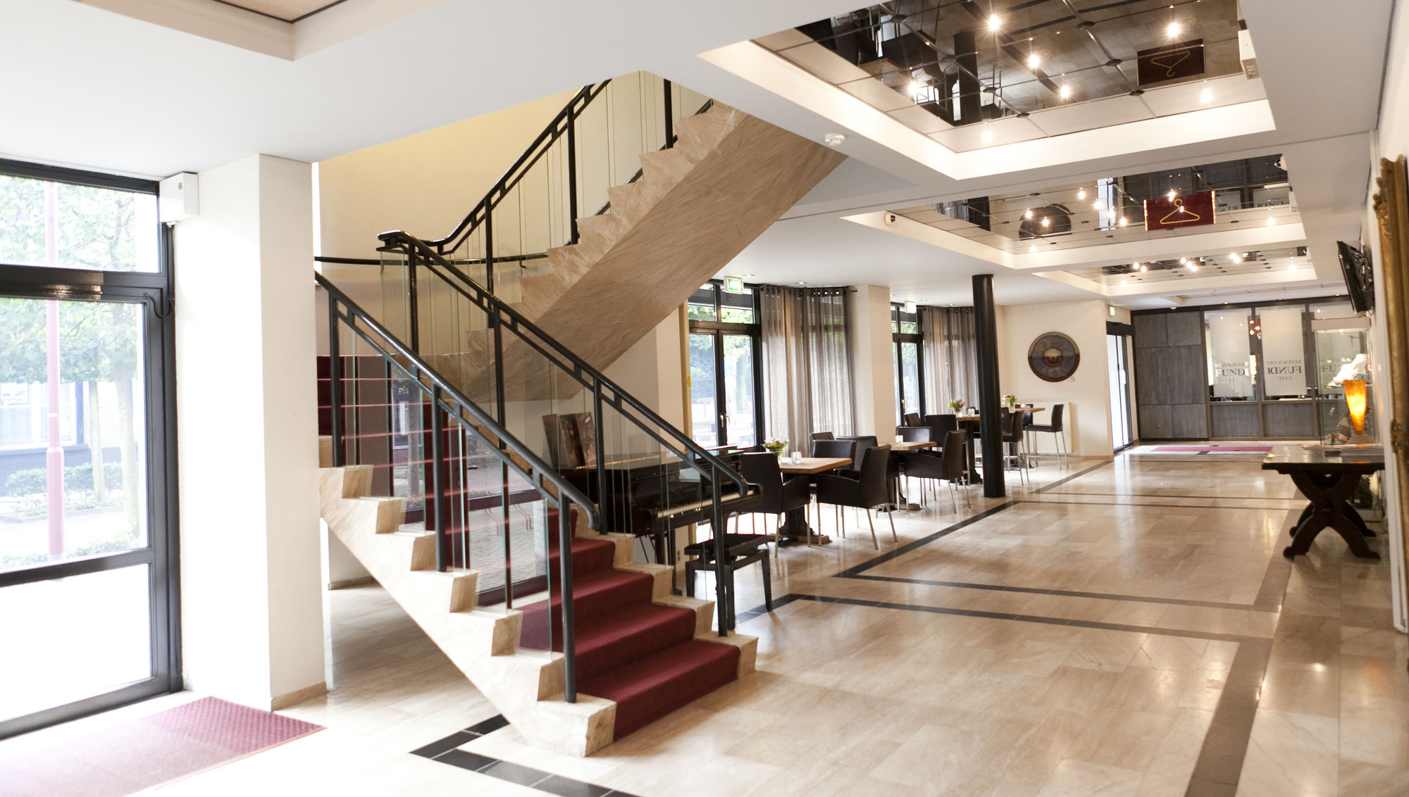 Fletcher Hotel-Restaurant De Korenbeurs Мейд Екстериор снимка